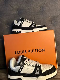 Lv trainer black and white