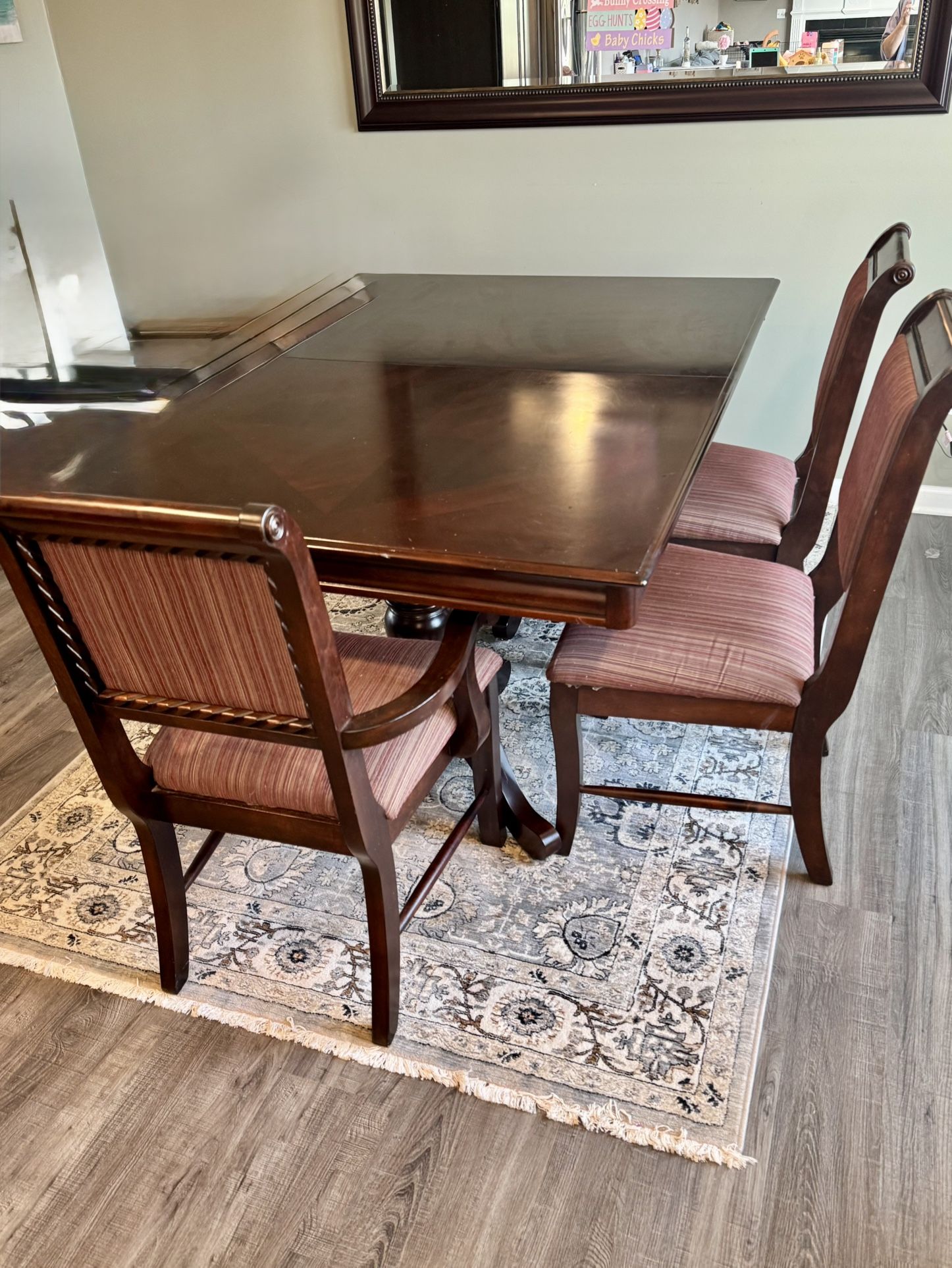 Dining Room Table And 6 Chairs