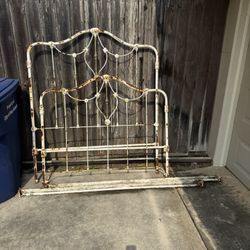 Full Size Wrought Iron Bed Gram