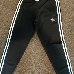 Adidas Joggers (small)