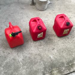 5 Gal Gas Cans