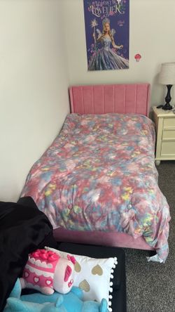 Twin bed and bedframe- Pink