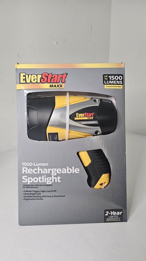 New EverStart Maxx 1500 Lumens Rechargeable Spotlight