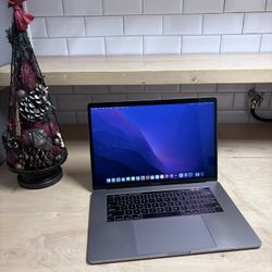 Touch Bar MacBook Pro  15”  