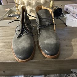 Man dress boots