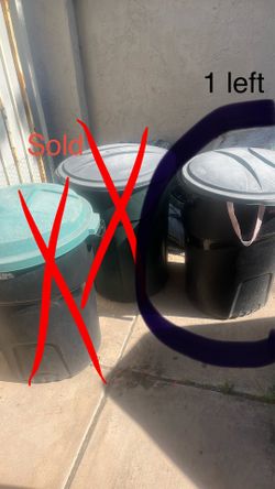 Rubbermaid trash cans