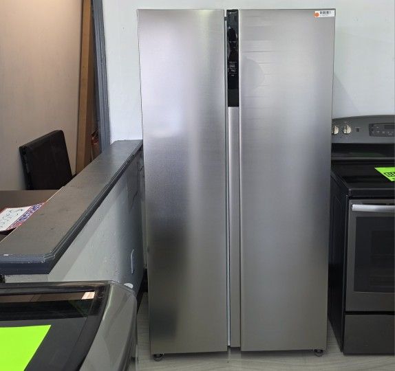 **Frigidaire 21 Cu.Ft. 36" Counter-Depth Refrigerator
Comes w/ Warranty
Delivery Available