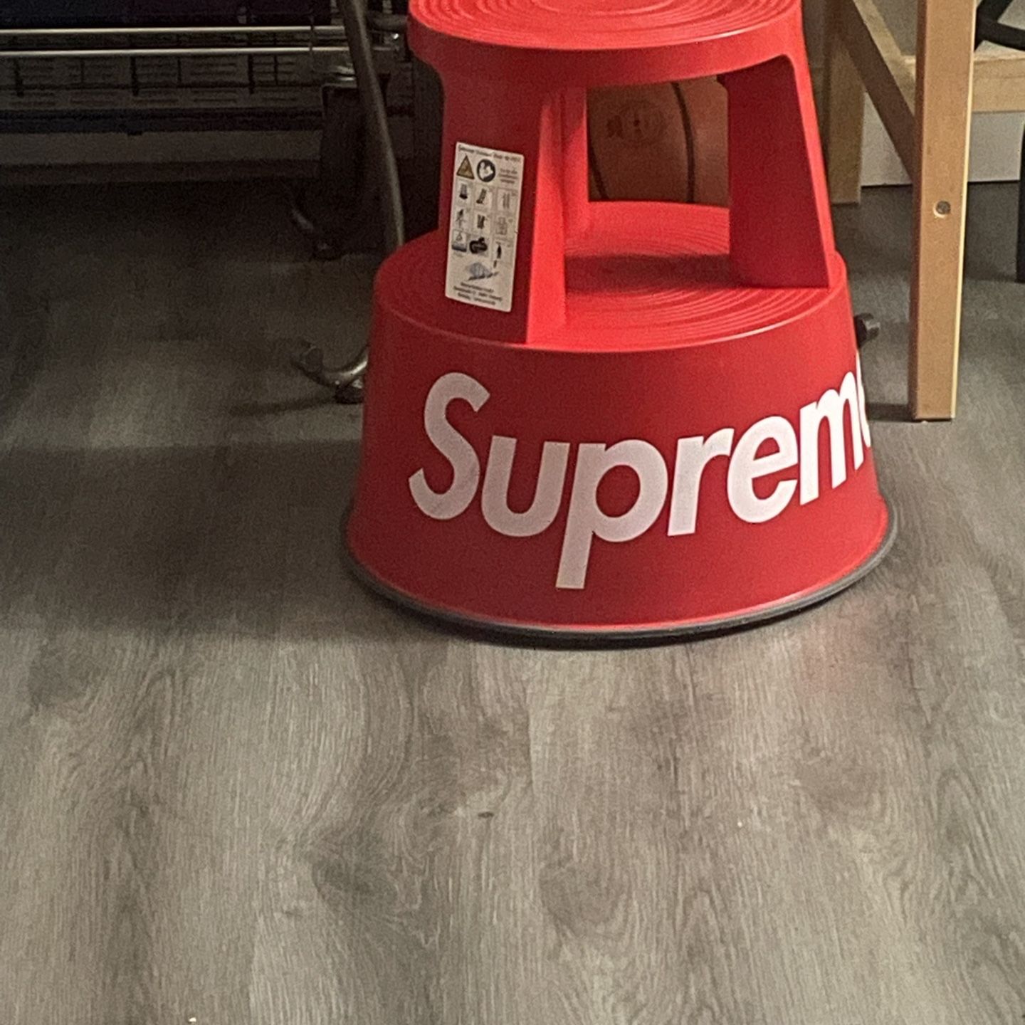 Supreme Wedo Step Stool Red シュプリーム Supreme Wedo Step Stool