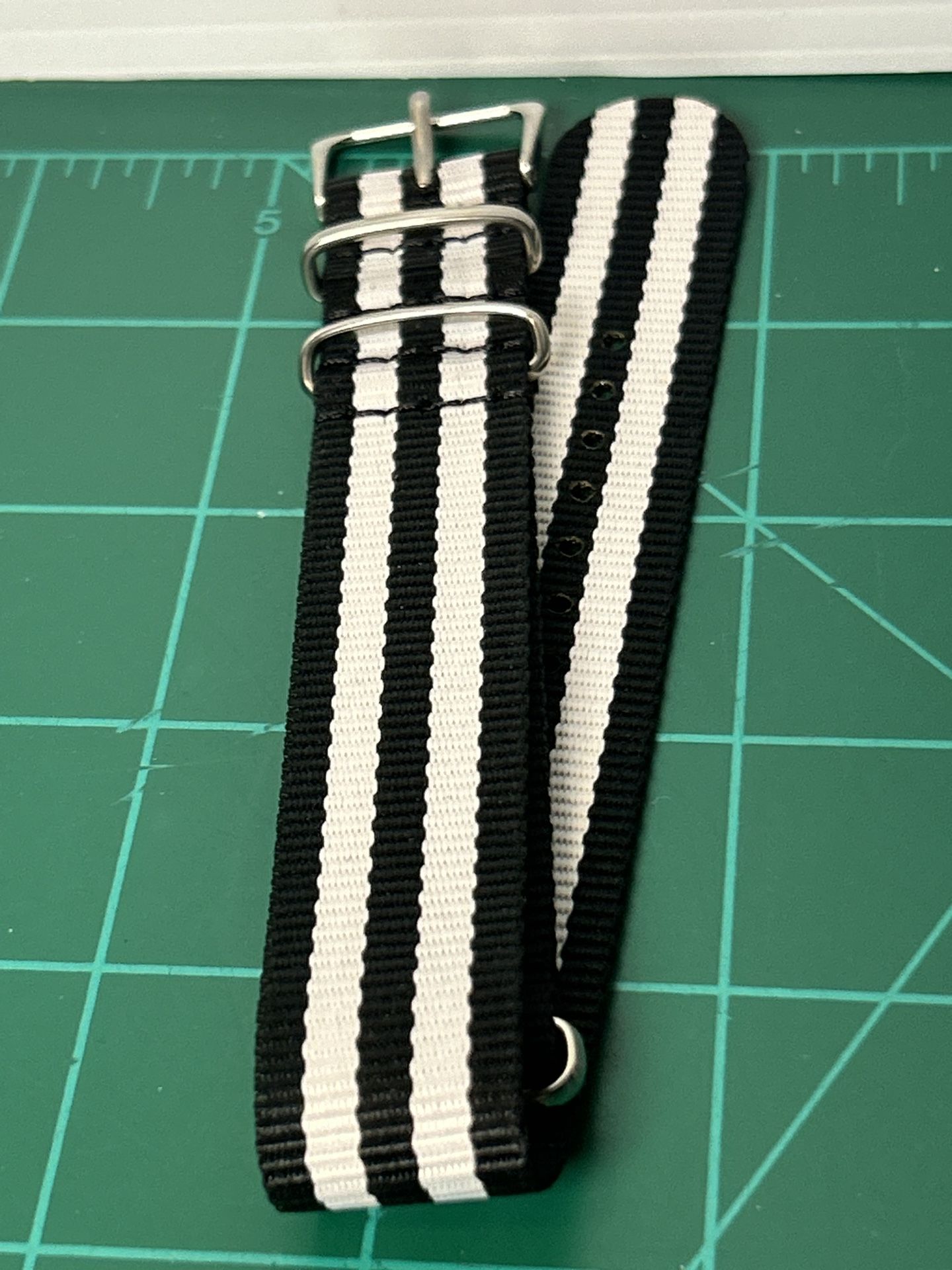 Black & White Watchband - Brand New Unused 