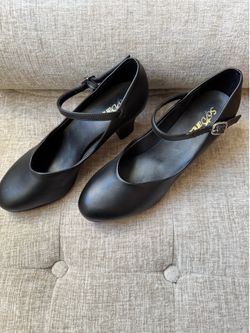 Dancing Shoes-So Danca