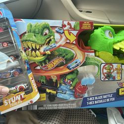 Hot Wheel Dino City Track Set with Cars