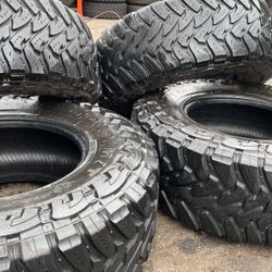 Toyo M/T 35/12.5/17 Set