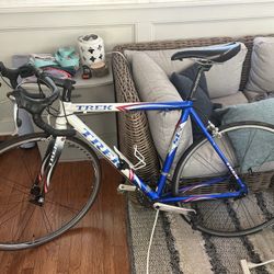 Trek 2.1 pilot 58 cm Road Bike With Tires