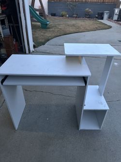 Desk With Keyboard Pullout