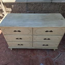 Wooden dresser chest of drawers