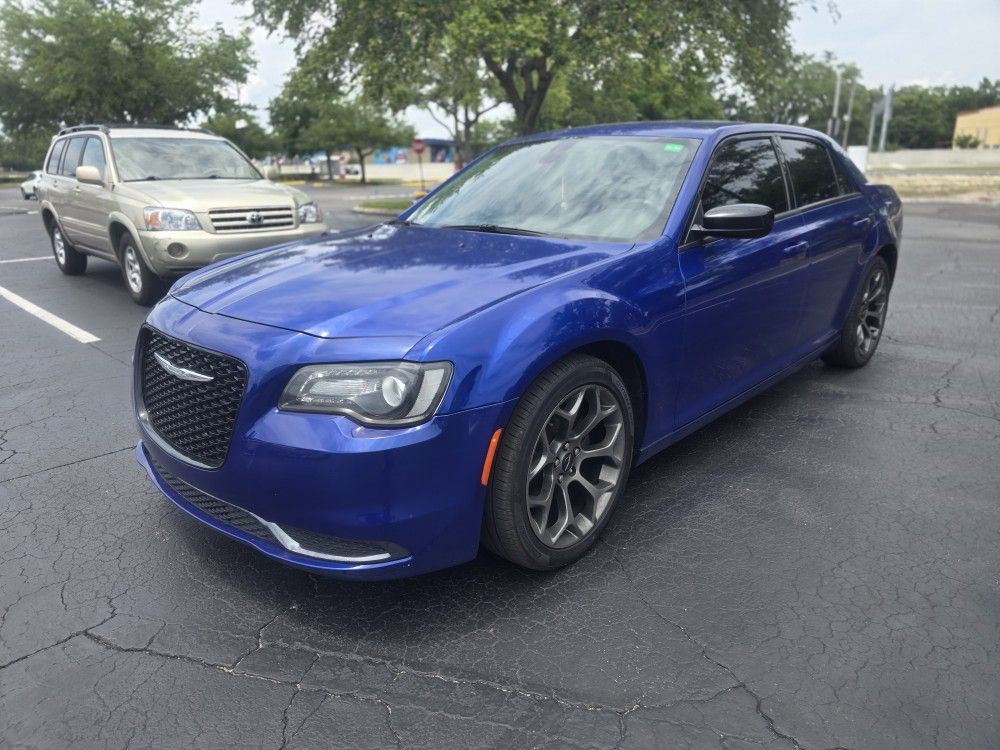 2018 Chrysler 300