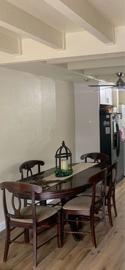 Dinning room Table and chairs