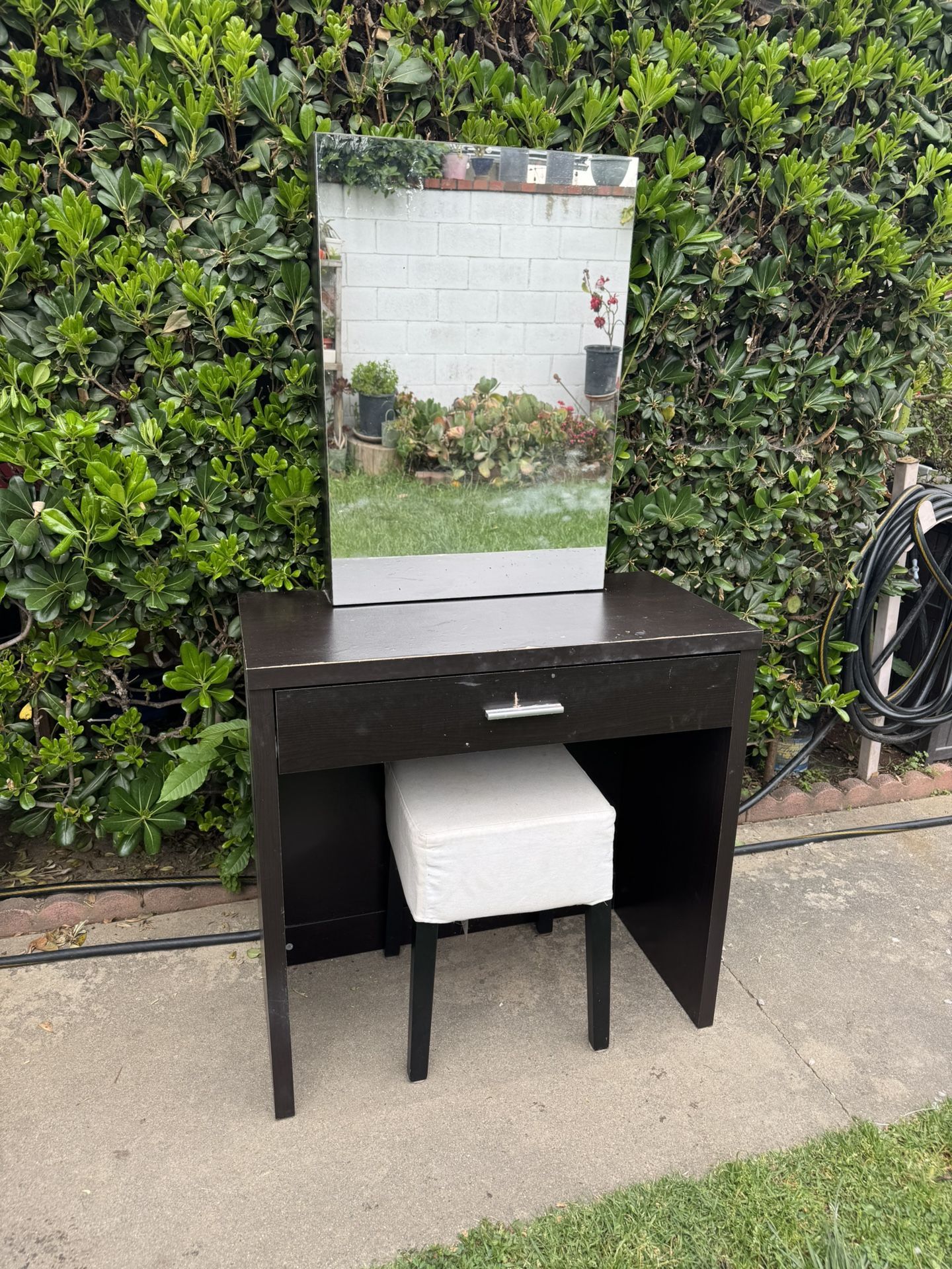 Vanity With Mirror Jewelry Cabinet / Mirror Jewelry Vanity Organizer, Jewelry Storage Cabinet with 1 Drawers And Small Stool