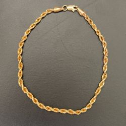 Clean Gold Bracelet