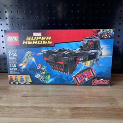 LEGO Super Heroes Iron Skull Sub Attack