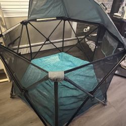 Play Pen. Gate. Tent Toddler Baby  Furniture 