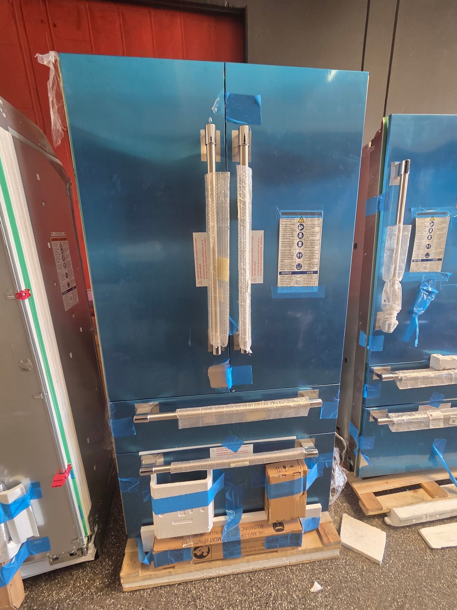 42” Thermador Freedom French Door Refrigerator