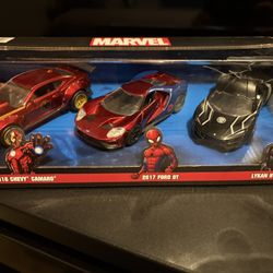 3 1:32 Diecast Marvel Car Pack 