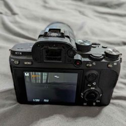 SONY  CAMERA A7III 