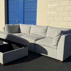 MODULAR COUCH THOMASVILLE. DELIVERY AVAILABLE