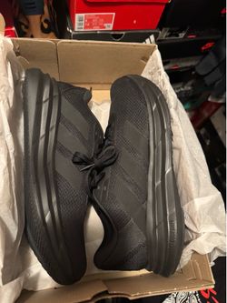 Adidas galaxy 7. Size 11 men