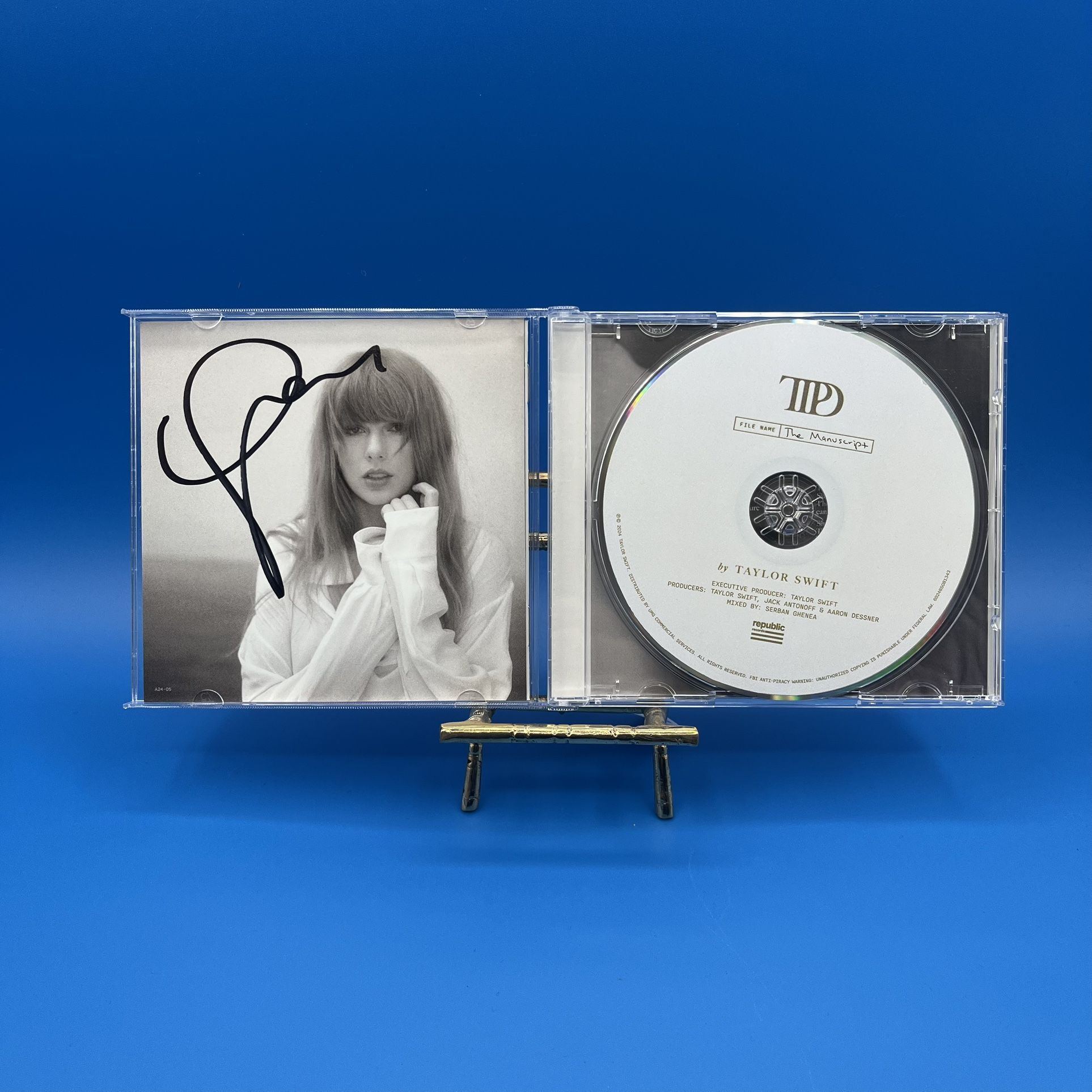 Tortured Poets Department CD + Bonus Track The Manuscript With HAND SIGNED PHOTO
