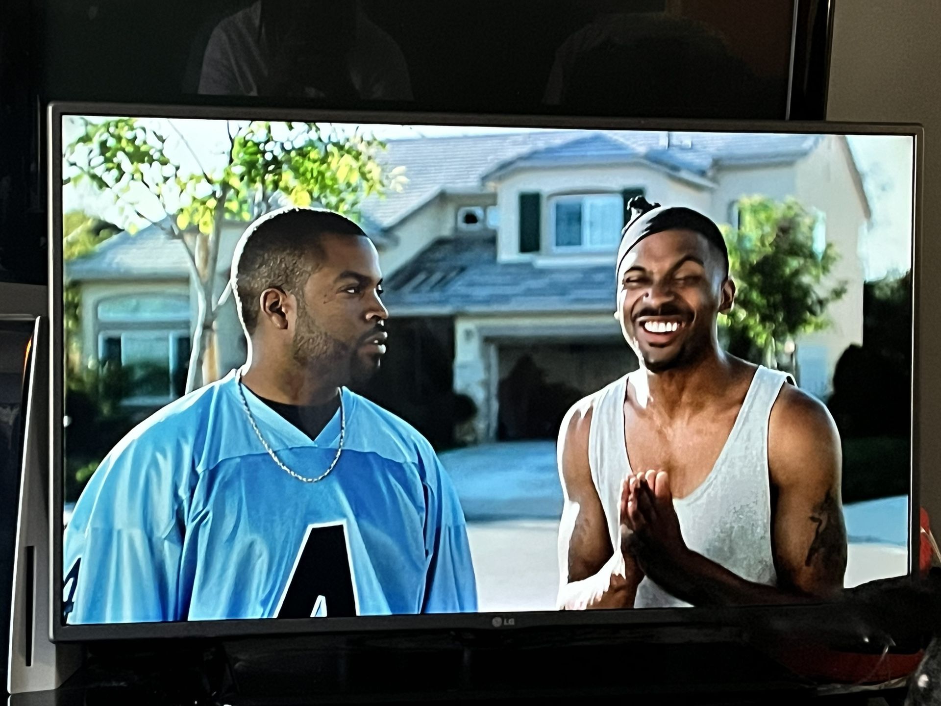 42 Inch LG Flat Screen Tv