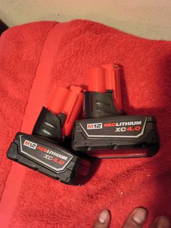 M12 Milwaukee batteries $100 fijo