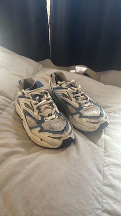 brooks unisex shoes size 10.5