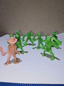 Jakks Slug Zombies lot Figures Jump-Shot,Dr. Outbrake & other figures,