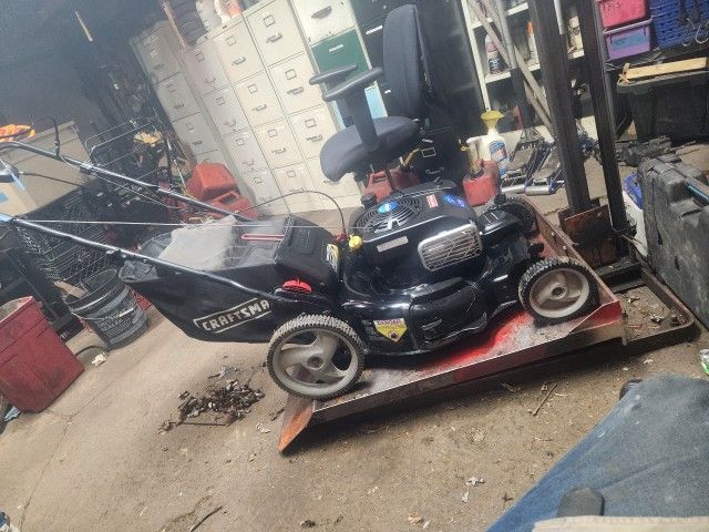 Craftsman  Selfpropelled  Lawn  Mower 