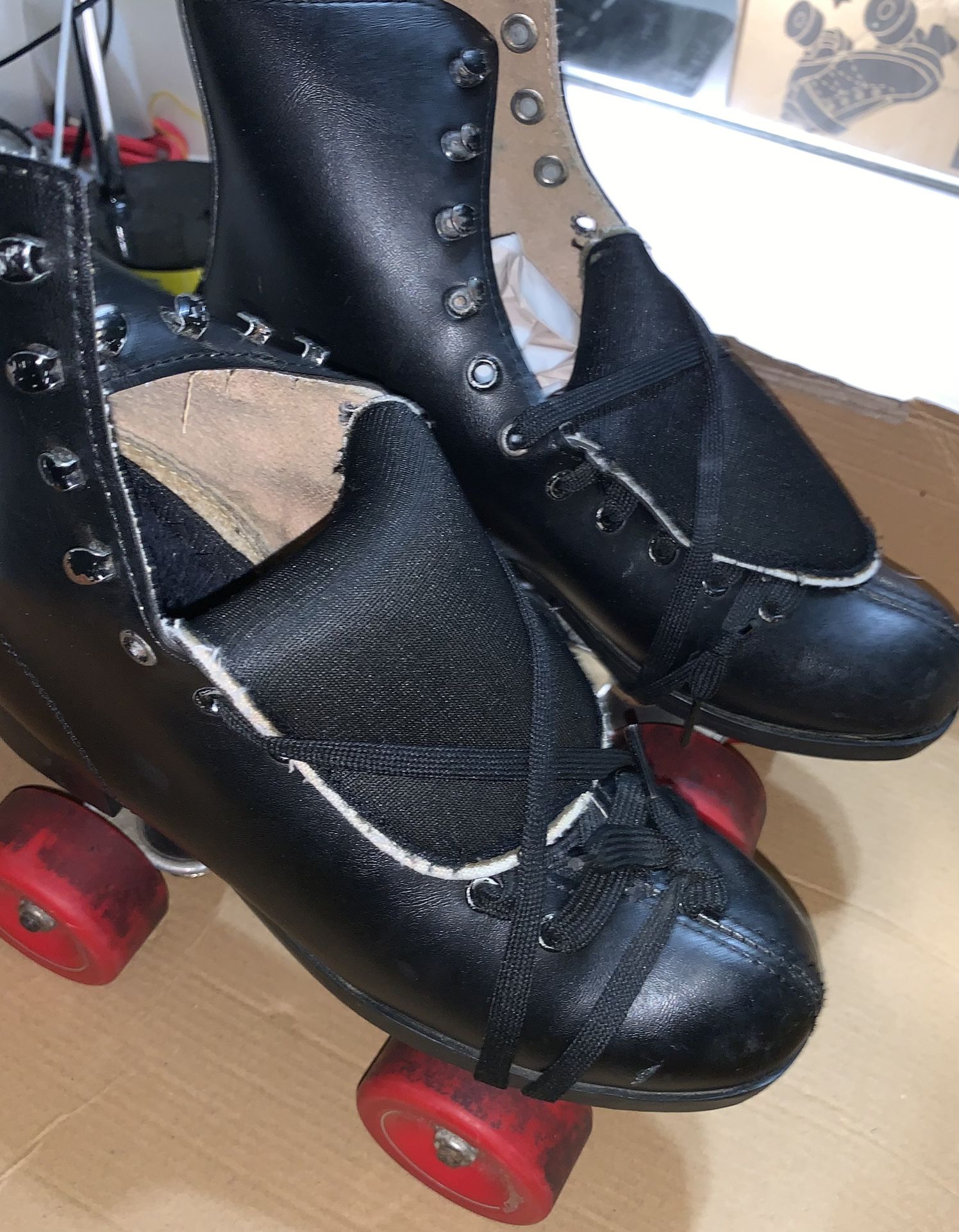 EPIC Indoor / Outdoor Roller Skates For Ladies (Size9)