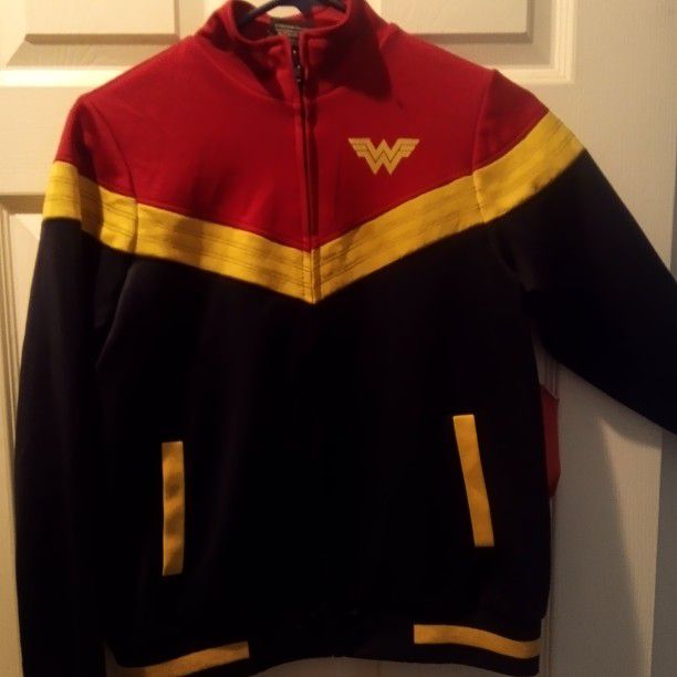 Wonder Woman Hot Topic Jacket Size Sm New With Tags