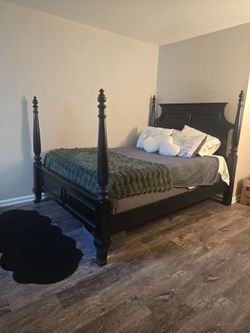 Black Wood Four-Poster Bed Frame. QUEEN SIZE