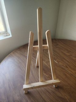 Miniature easel
