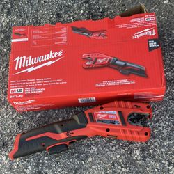 Milwaukee M12 12V Lithium-Ion Cordless Copper Tubing Cutter (Tool-Only)
