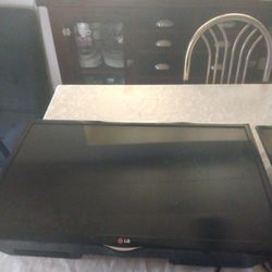 LG  32 " Tv