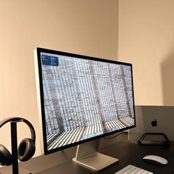 FOR SALE: Apple Studio Display – 27" 5K Retina (Standard Glass, Tilt-Adjustable Stand) – MINT CONDITION