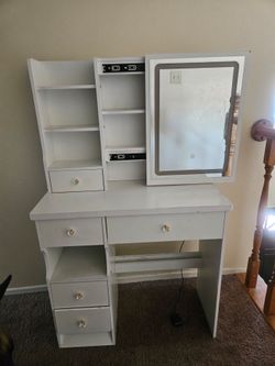 Light up Vanity $40