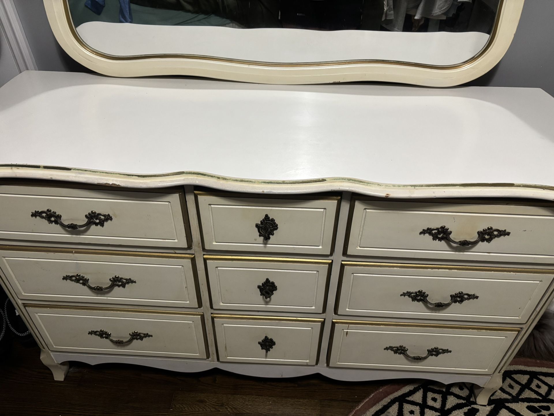 Dresser