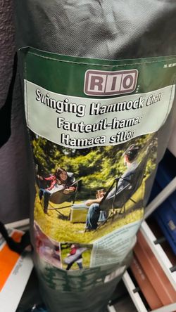 Swinging hammock chair