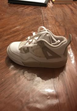 Jordan for baby size 9c white w gris