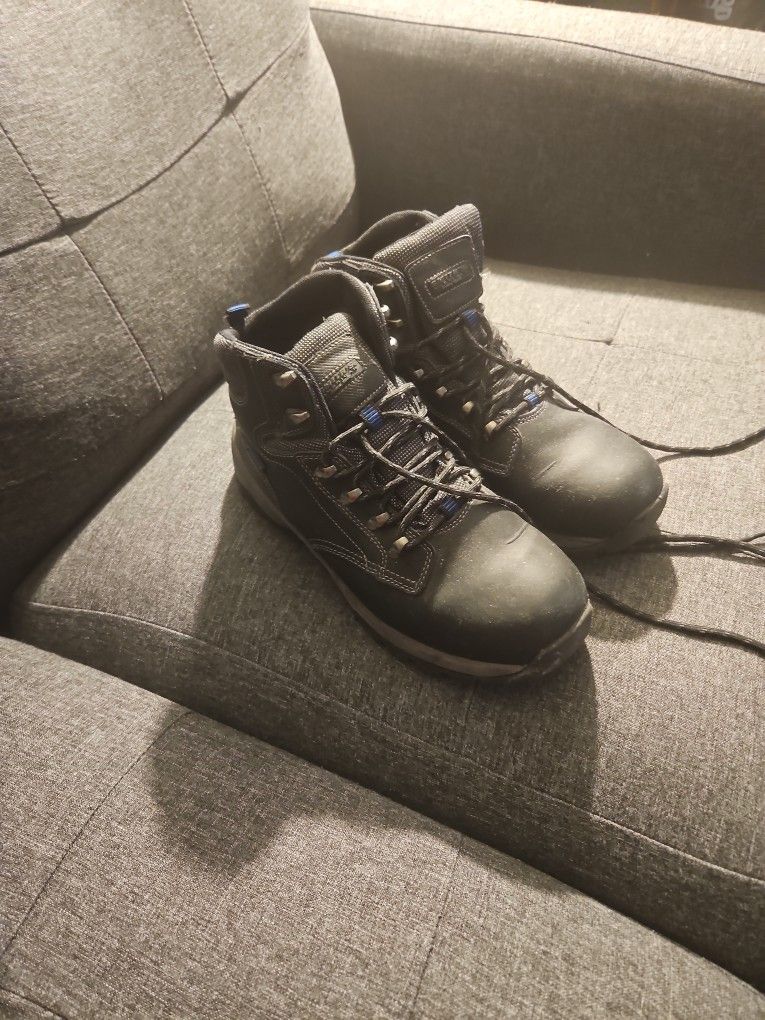 Black. Boots. Size 10,5