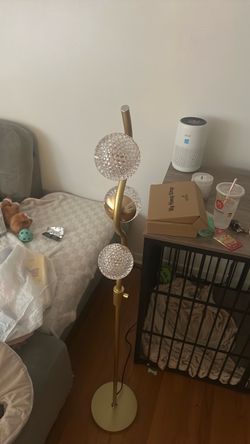 Dimmable gold stand up lamp