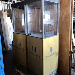 Manfredi display case